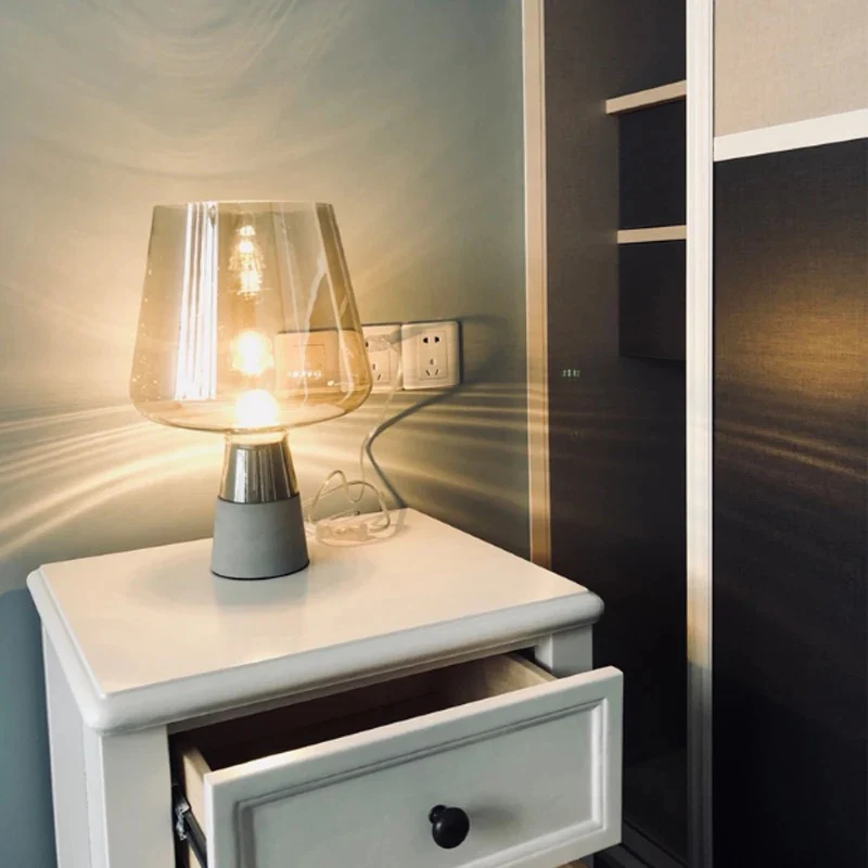Kate Glass Table Lamp - Image 9