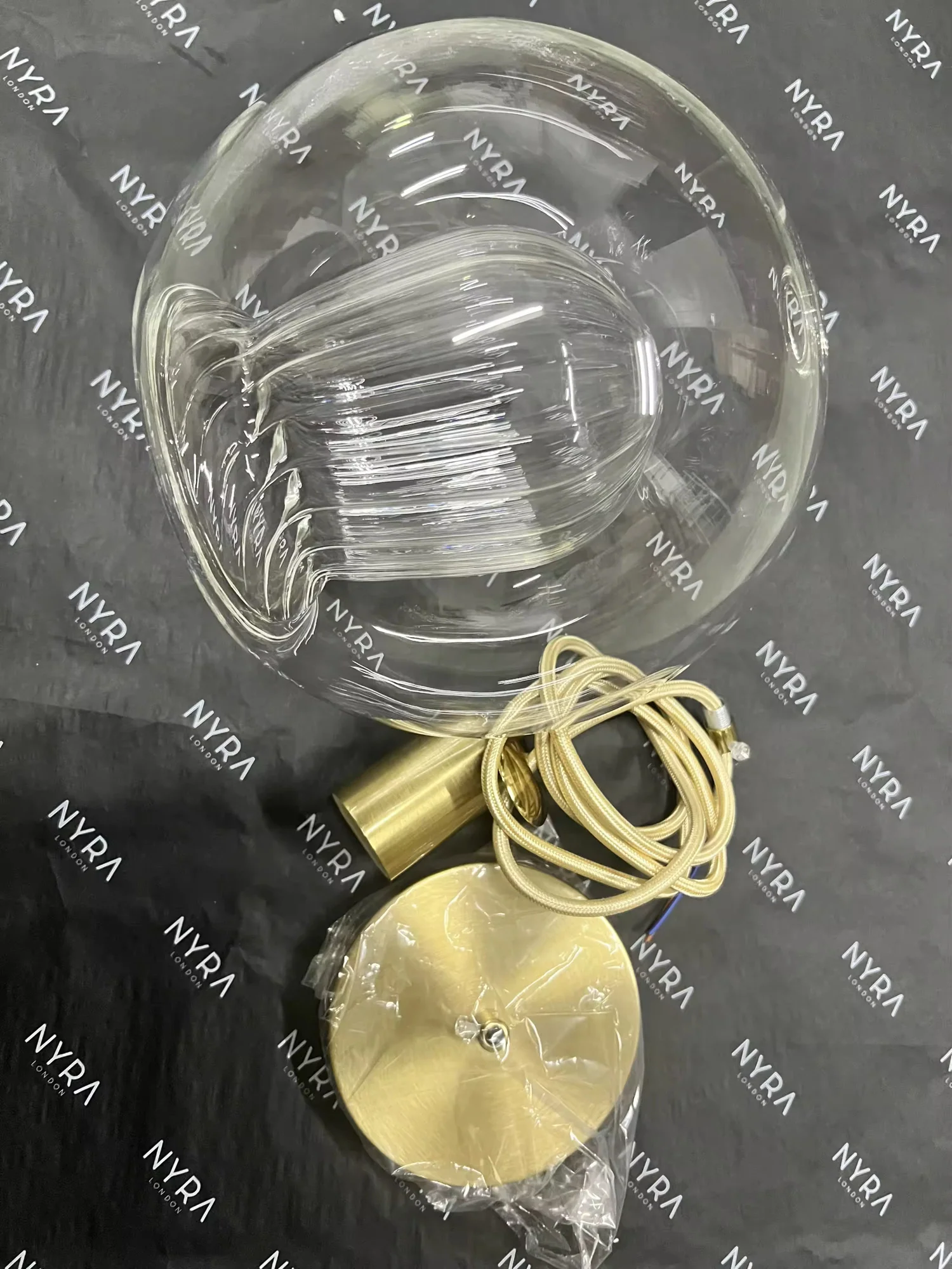 Mizan Glass Pendant - Image 12