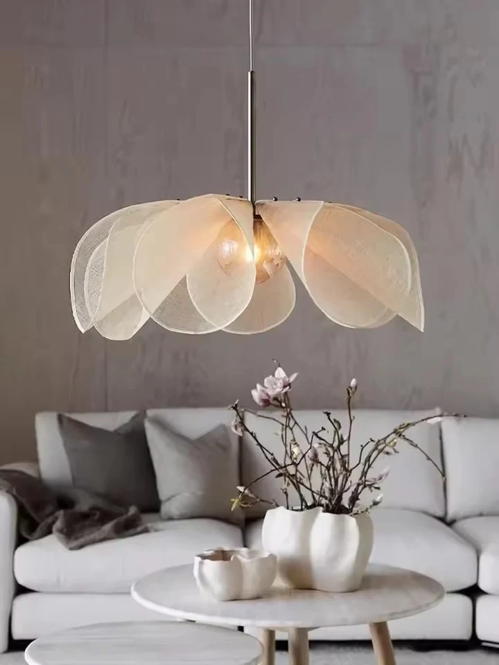 Nexis Flower Pendant - Image 4