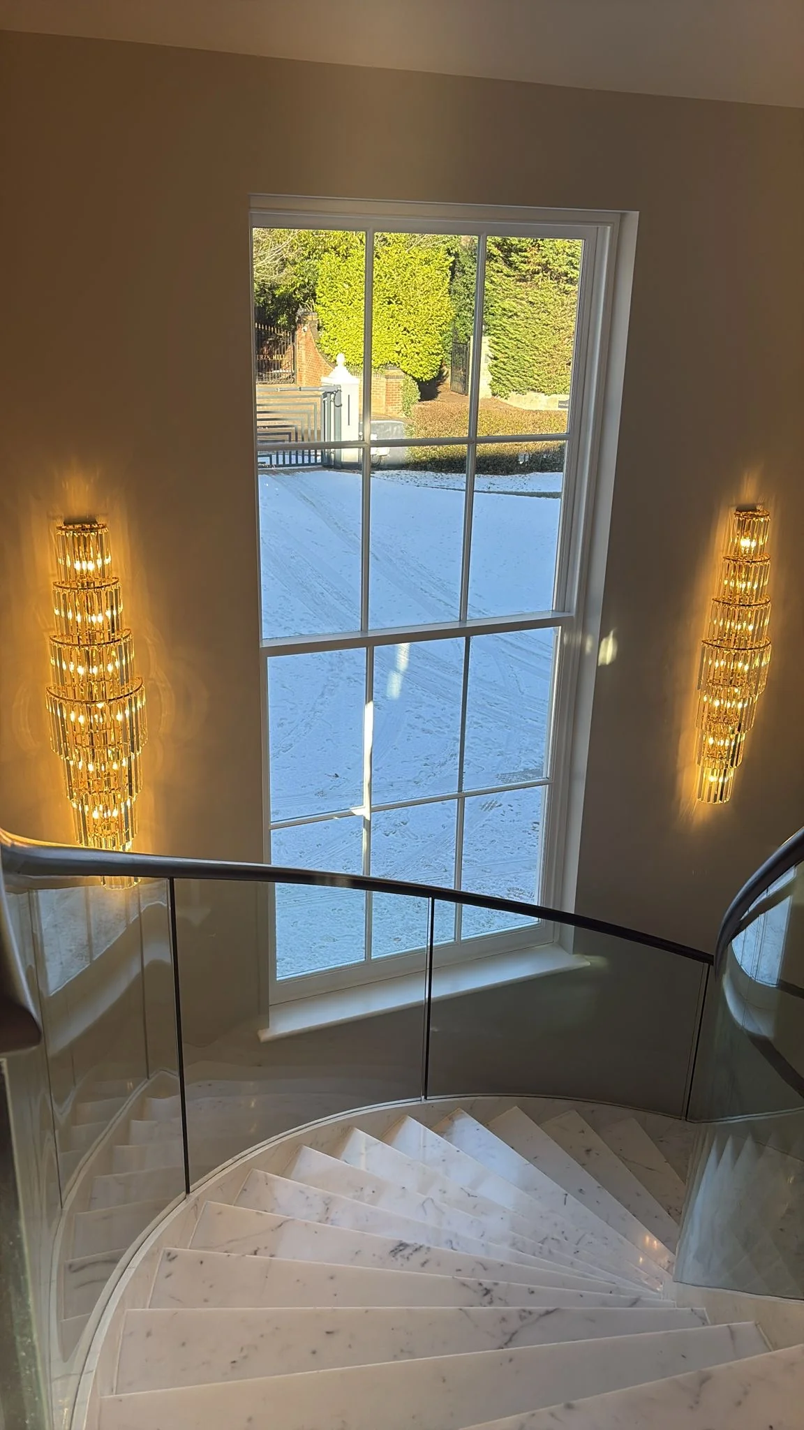 Opulent Pillar Crystal Wall Lamp - Image 11