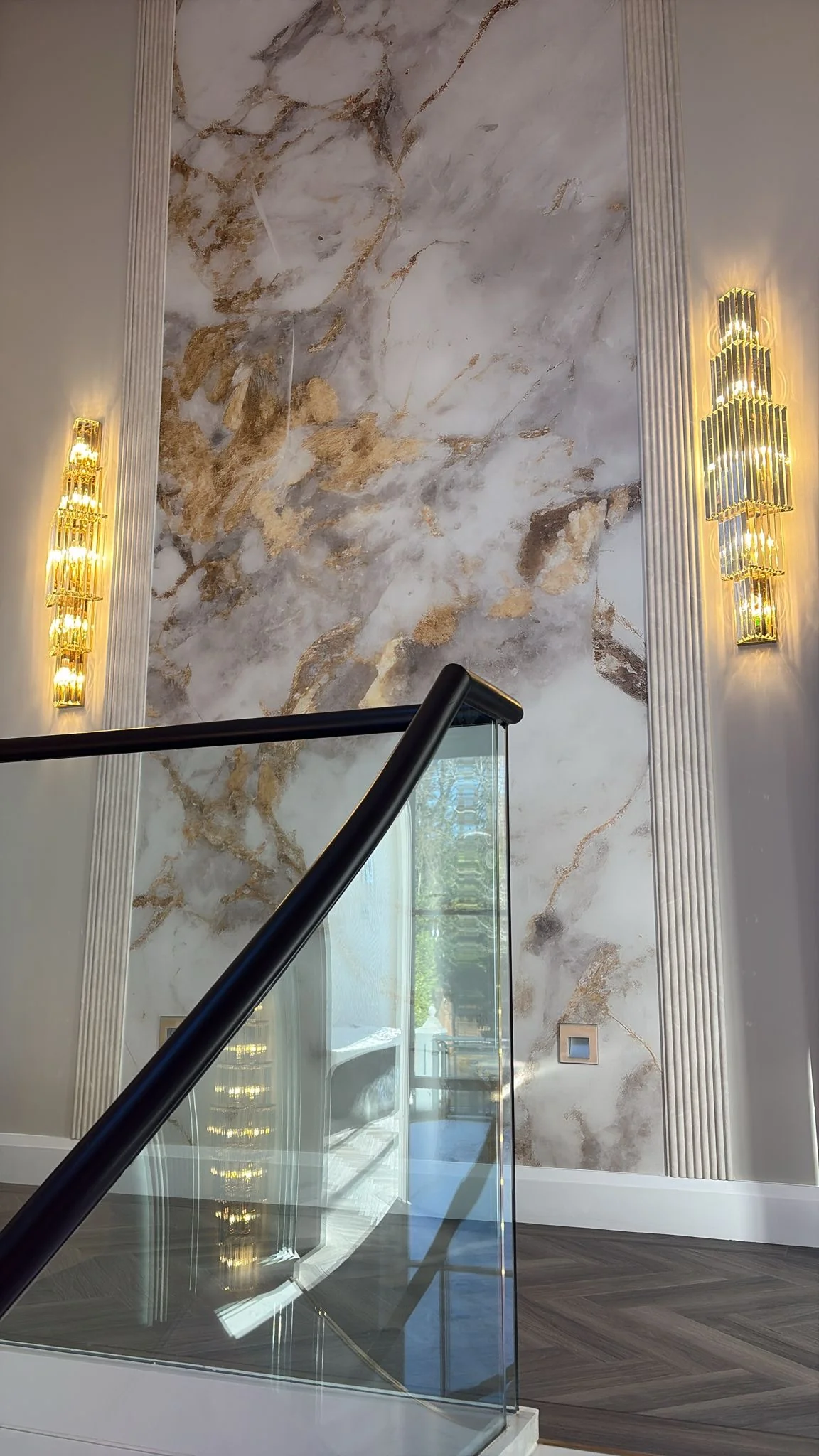 Opulent Pillar Crystal Wall Lamp - Image 30