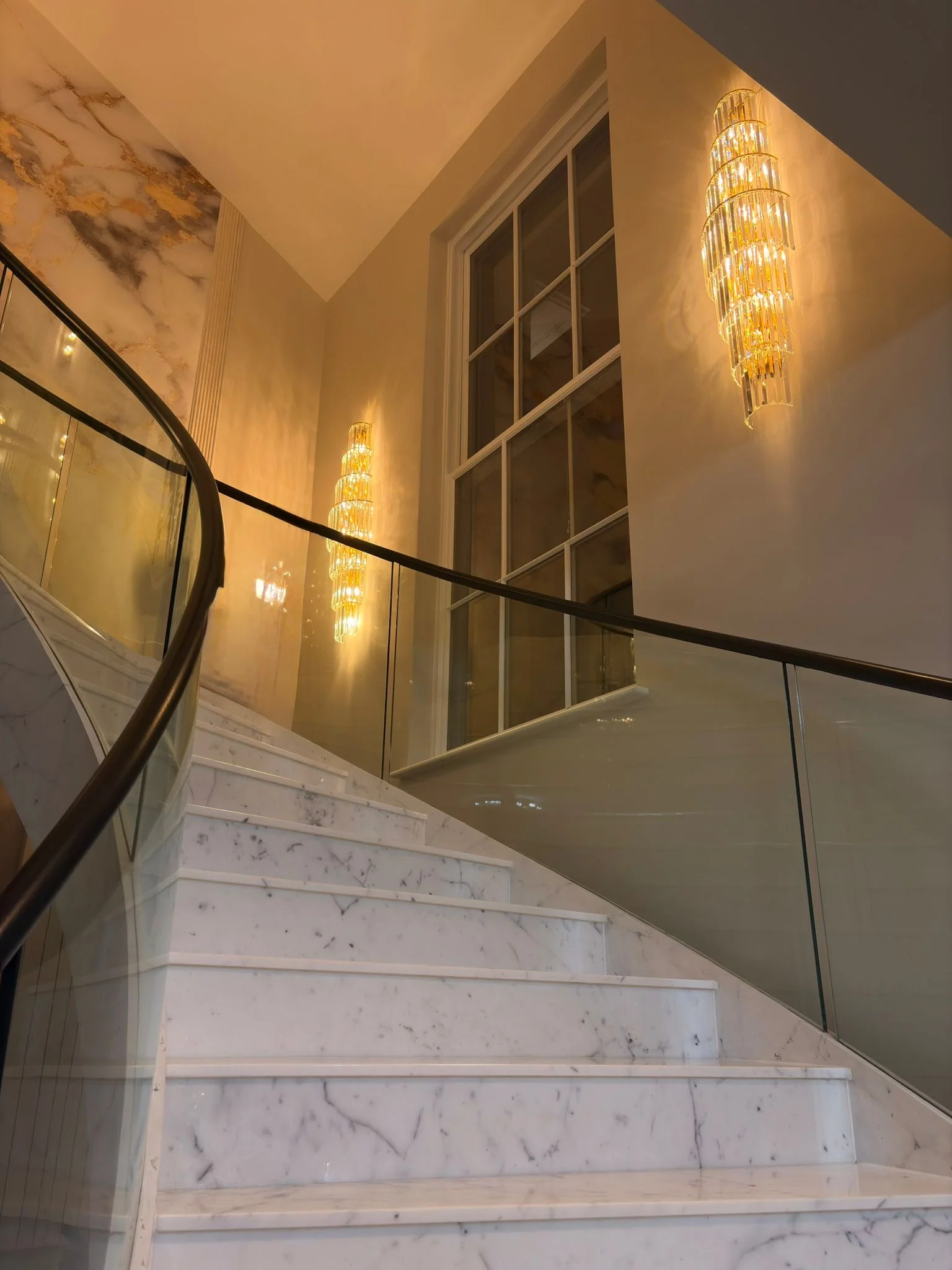 Opulent Pillar Crystal Wall Lamp - Image 4