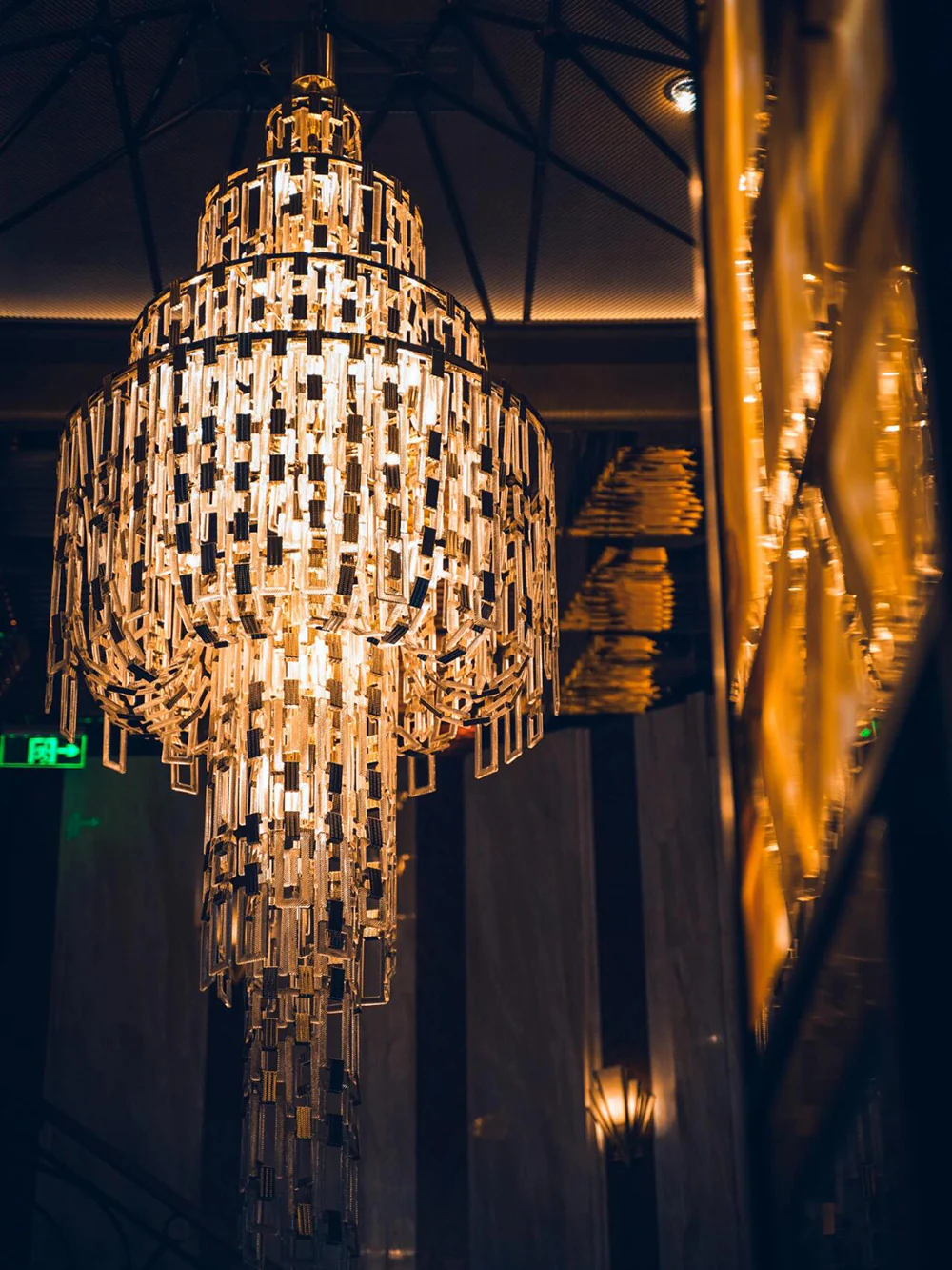 Rovix Multi-tiered Crystal Buckles Chandelier - Image 9