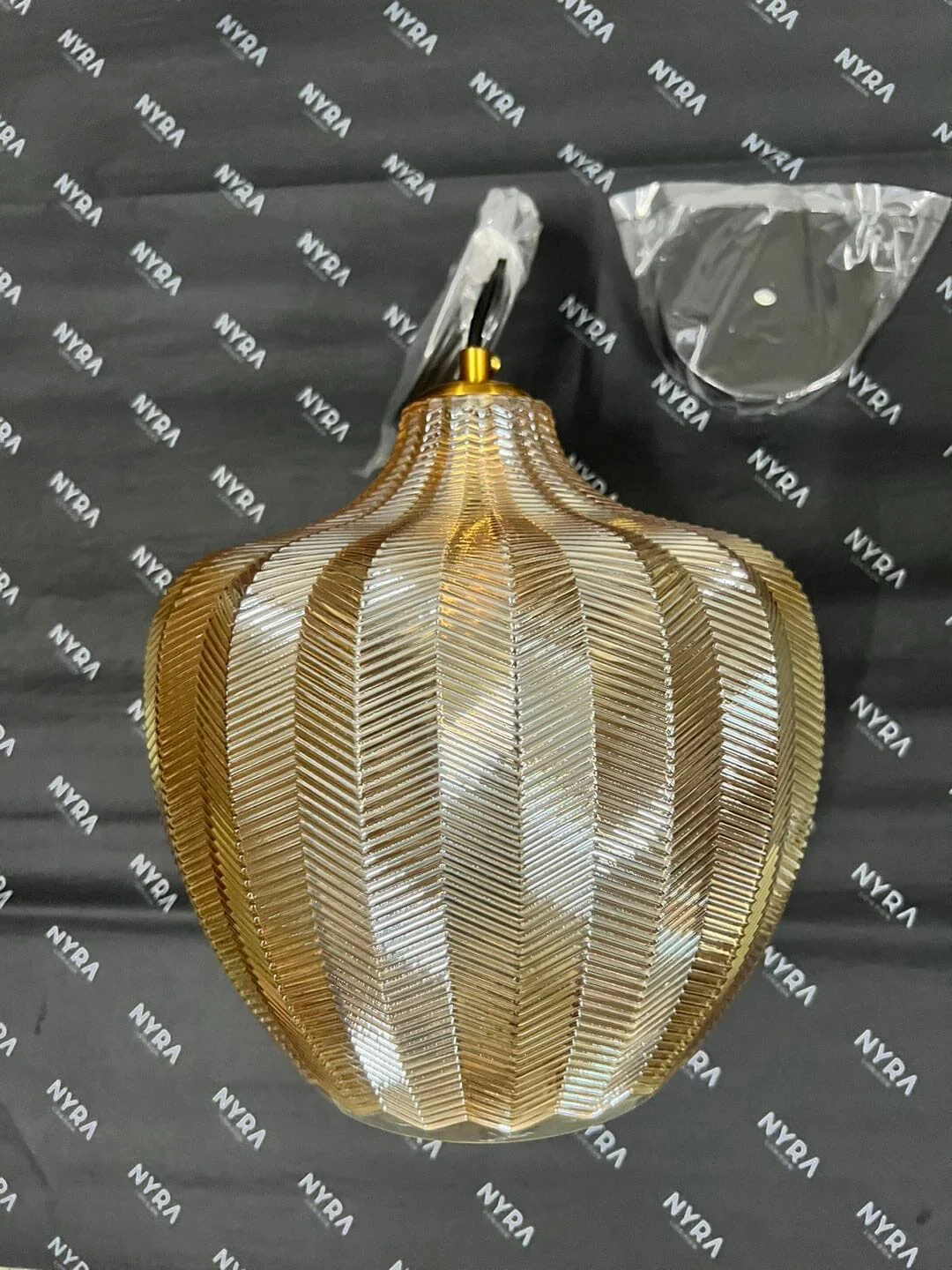 Single Mona Pendant - Image 3