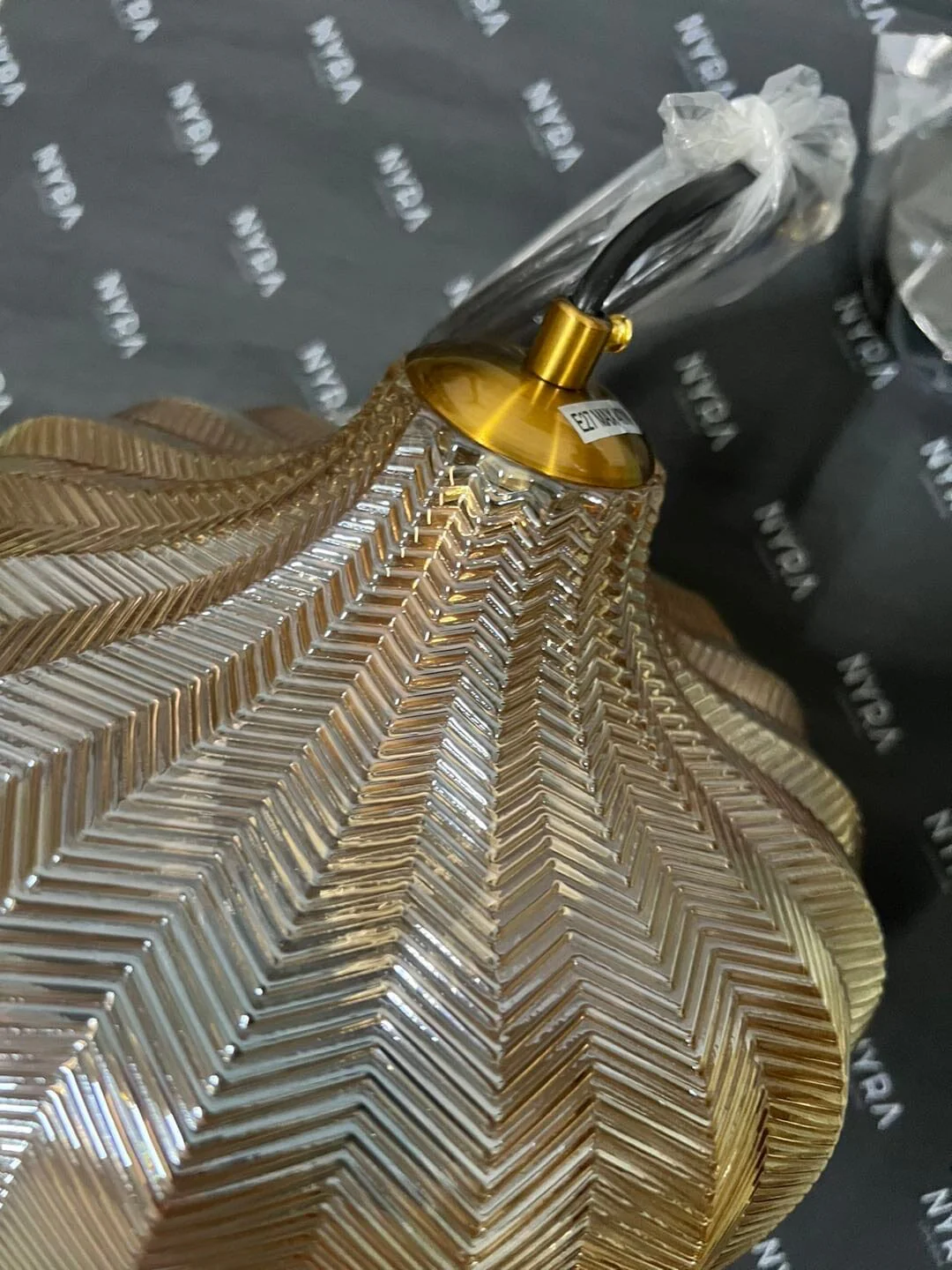 Single Mona Pendant - Image 5