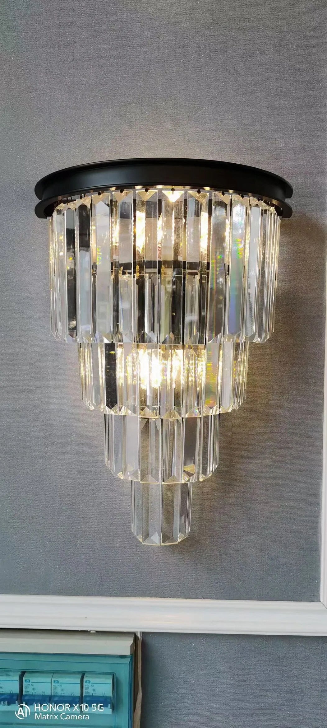 Sutherland Crystal Wall Lamp - Image 10