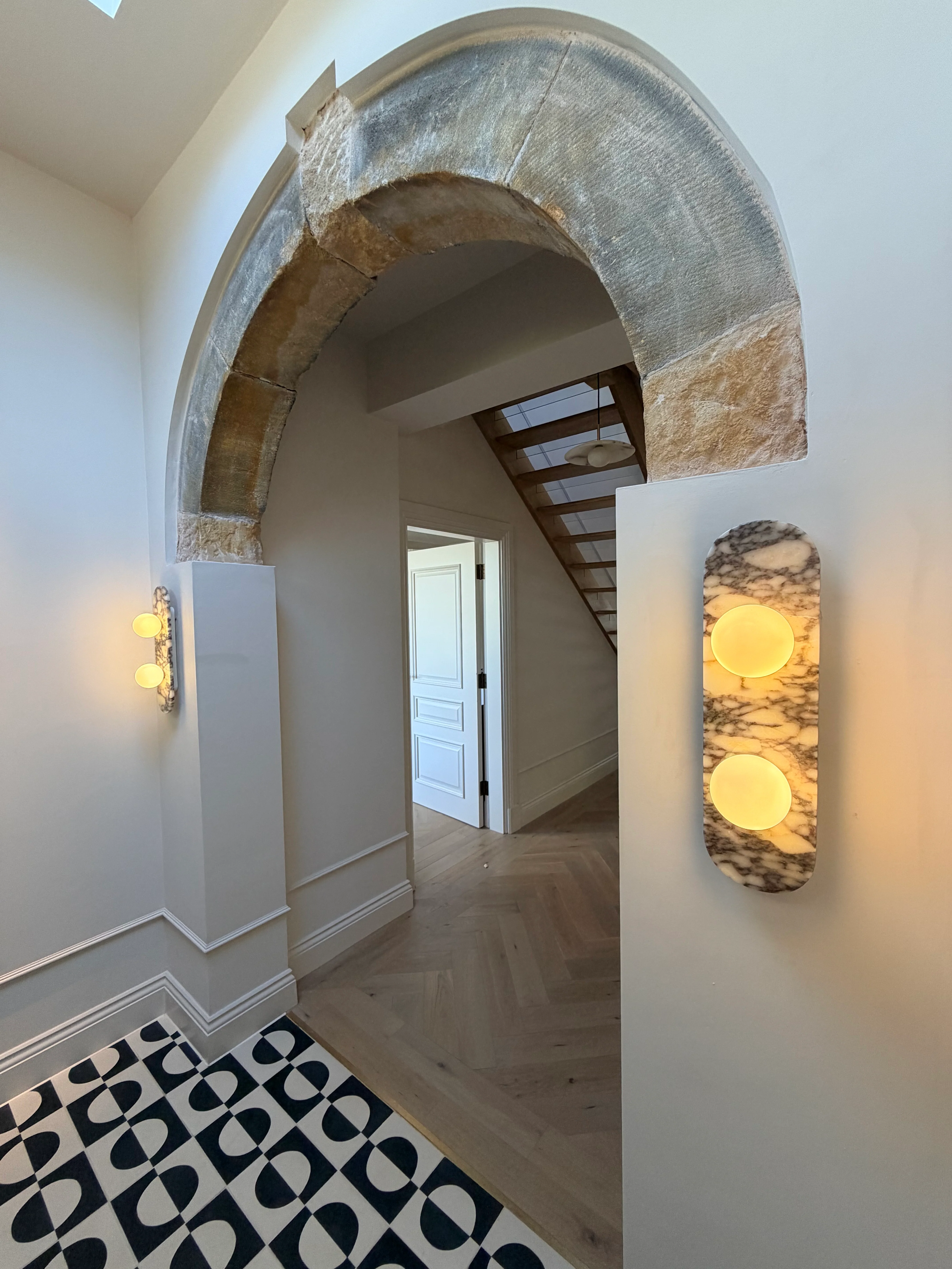 Zyotra Marble Wall Lamp - Image 3
